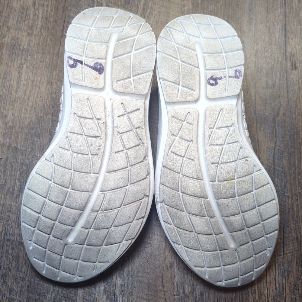 Oofos Womens OOMG Eezee Low Size 8.5 Blue White Lightweight Comfort Shoes **READ - Picture 11 of 13